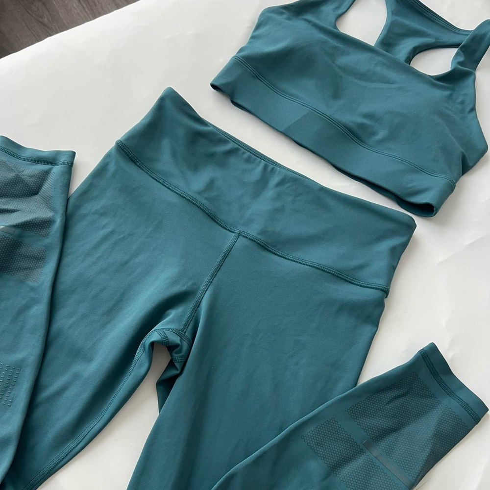 Lilybod teal activewear set